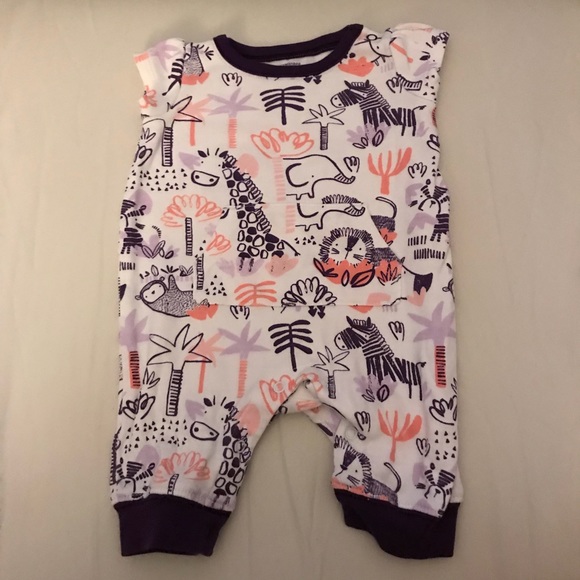 Baby girl new born random bundle - Picture 4 of 4